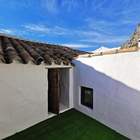 La Cuadra Villa Villaluenga Del Rosario Luaran gambar