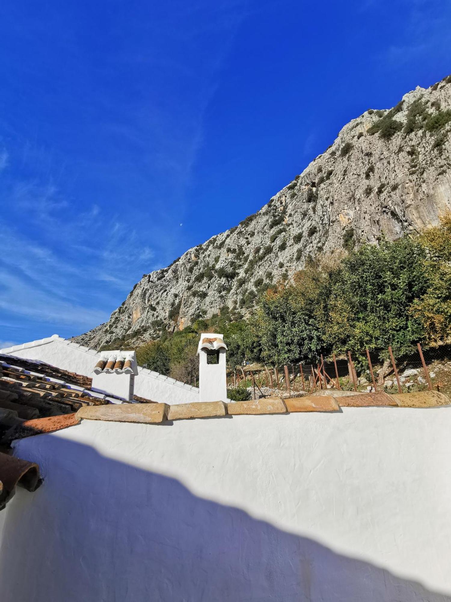 La Cuadra Villa Villaluenga Del Rosario Luaran gambar
